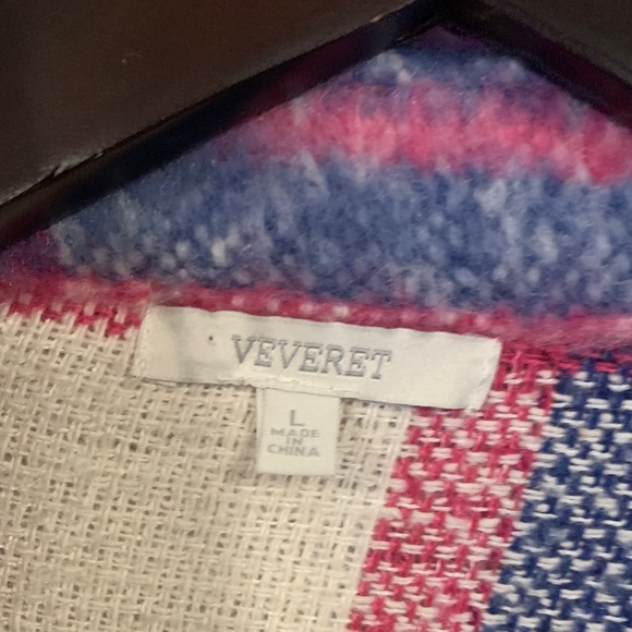 Plaid Button-Up Shacket - Picture 4 of 5